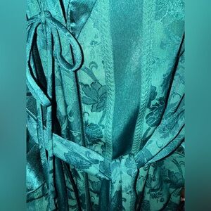 Vintage Gold Label Victoria's Secret Green Satin  Robe M/L